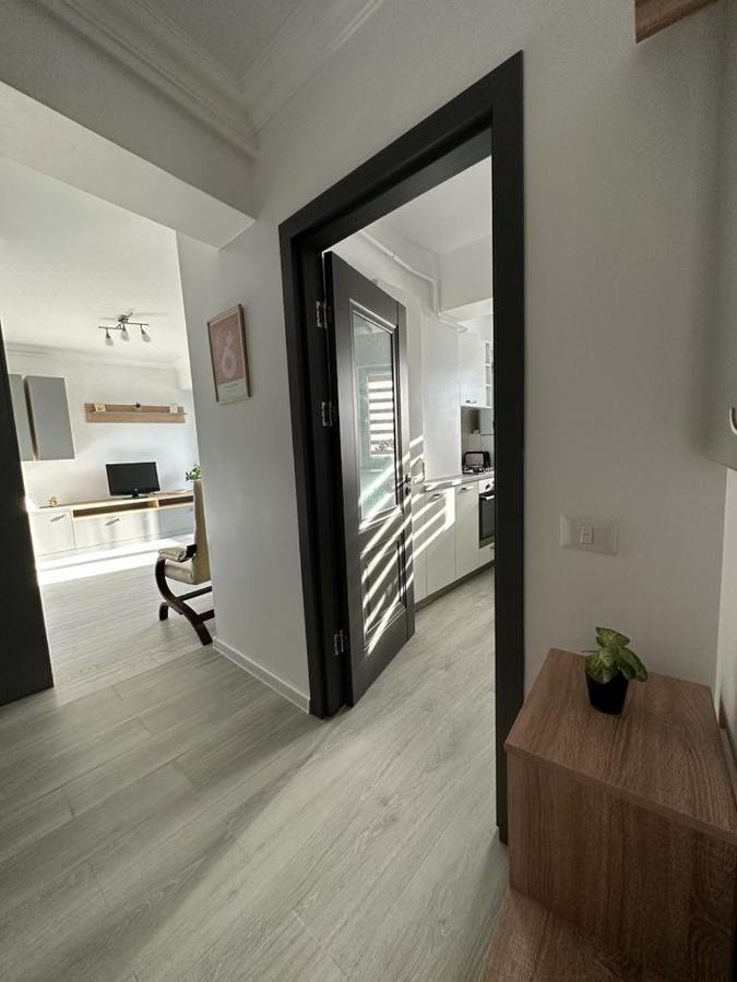 Luxury Studios Blvd. G. Enescu Сучава Экстерьер фото